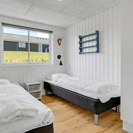 Сasa de vacaciones 9 Bedroom Beautiful In Sydals Sarup