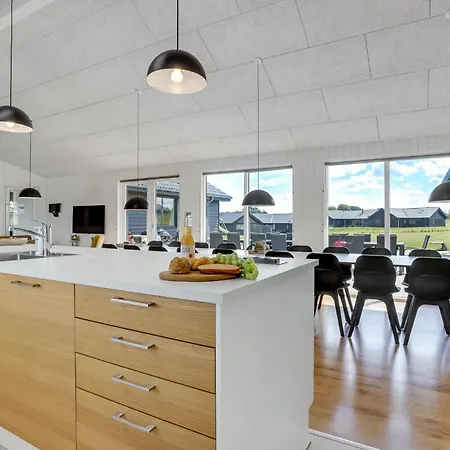 9 Bedroom Beautiful In Sydals Сasa de vacaciones Sarup