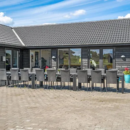 9 Bedroom Beautiful In Sydals Сasa de vacaciones Sarup