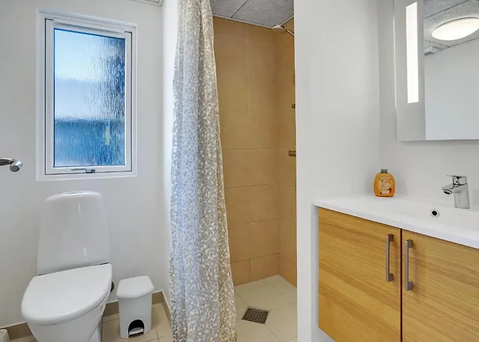 Сasa de vacaciones 9 Bedroom Beautiful In Sydals *