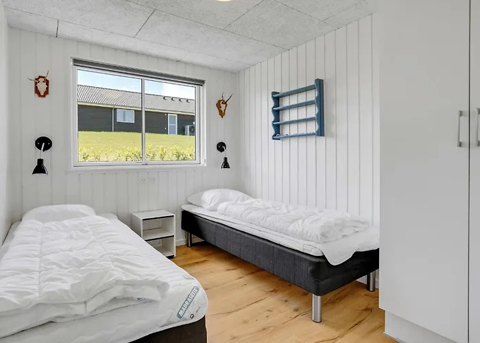 Сasa de vacaciones 9 Bedroom Beautiful In Sydals Sarup