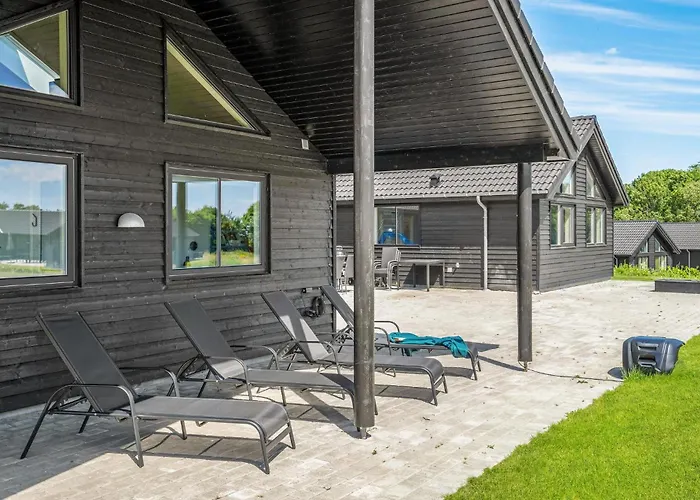 Сasa de vacaciones 9 Bedroom Beautiful In Sydals *