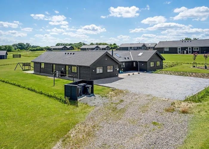 9 Bedroom Beautiful In Sydals Сasa de vacaciones Sarup